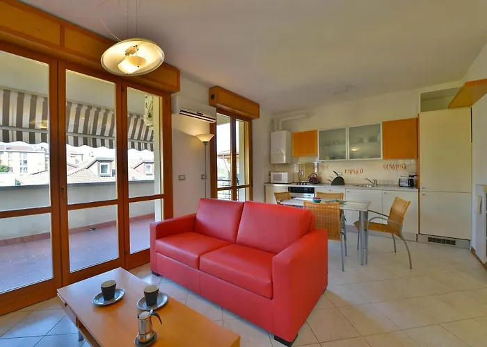 Ur-nest Emilia Levante B